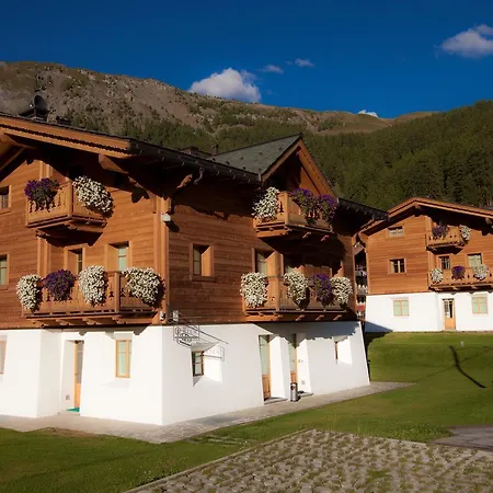 Les Fleurs Bleues Aparthotel Livigno