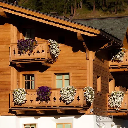 Les Fleurs Bleues Aparthotel Livigno